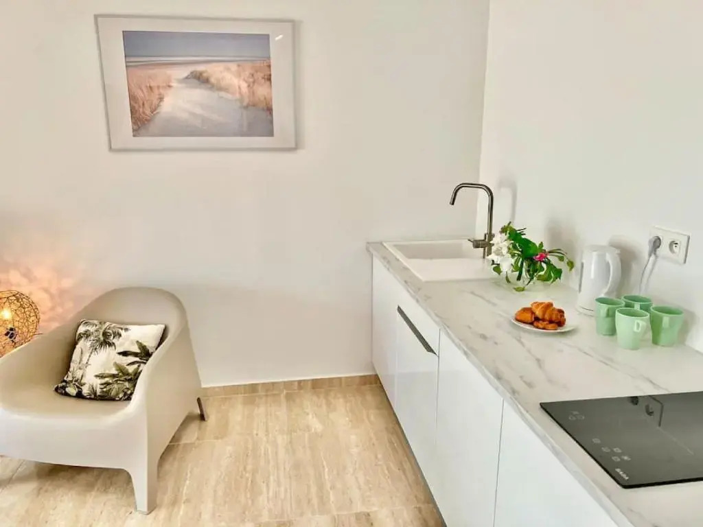 Maracuja 7, Orient Bay village, walkable beach at 100m