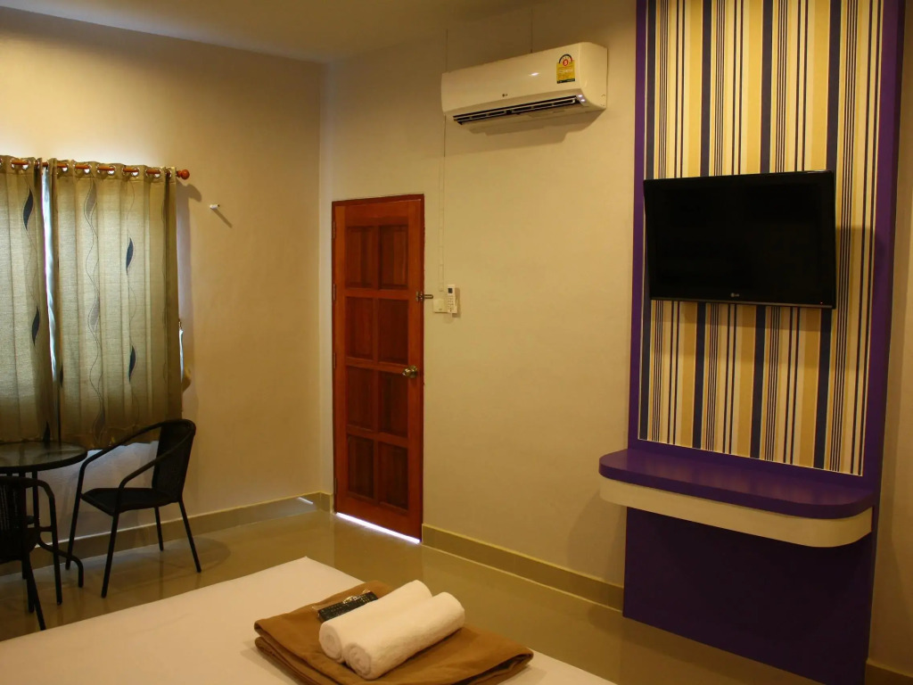 Sabai EZ Hotel