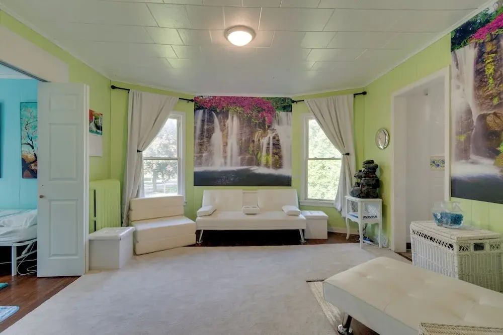 2 Miles to Dtwn! Idyllic Rochester Apt w/ Hot Tub