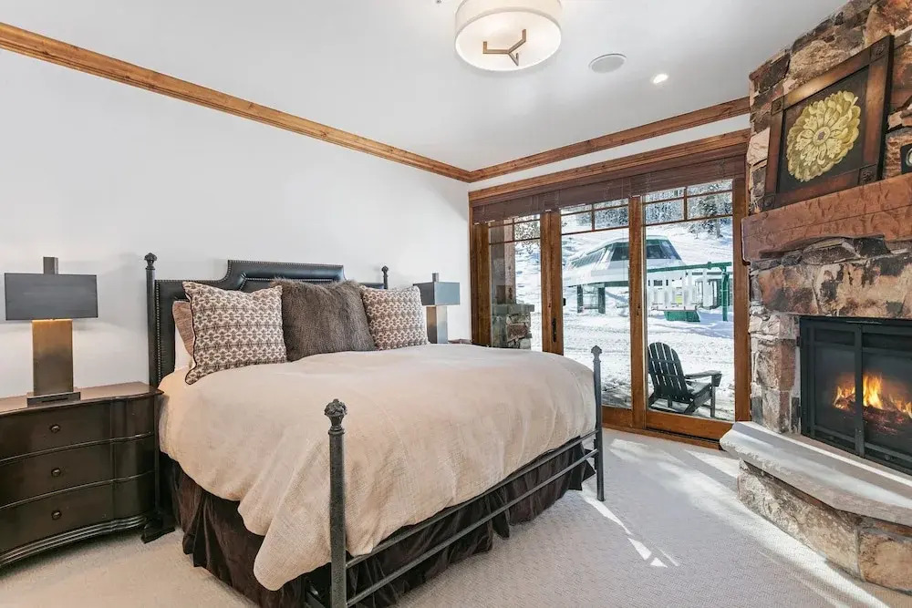 Grand Lodge - 3 Bedroom Deluxe #304 - Ski-in/out 3 Condo