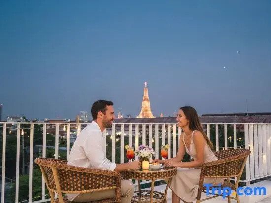 TUAN Hotel Bangkok near Wat Arun