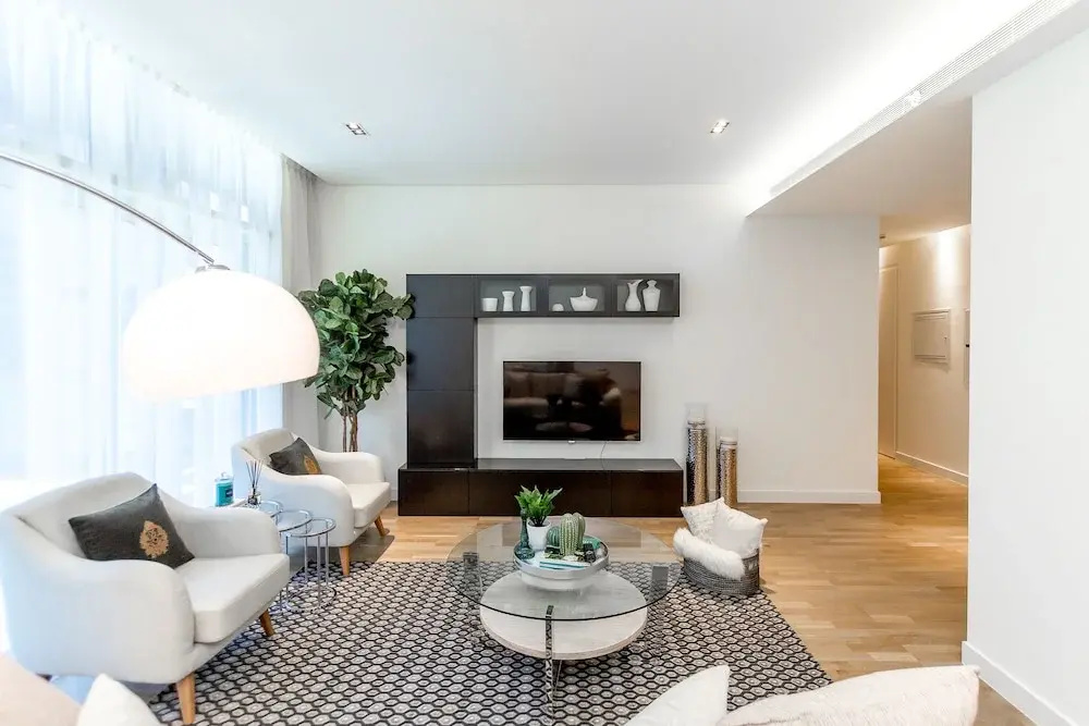 Driven Holiday Homes - City Walk 22