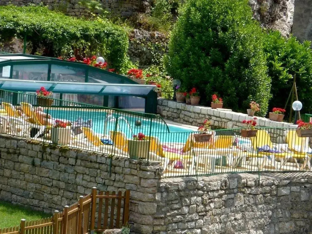 Logis Hôtel restaurant Auberge de la Cascade