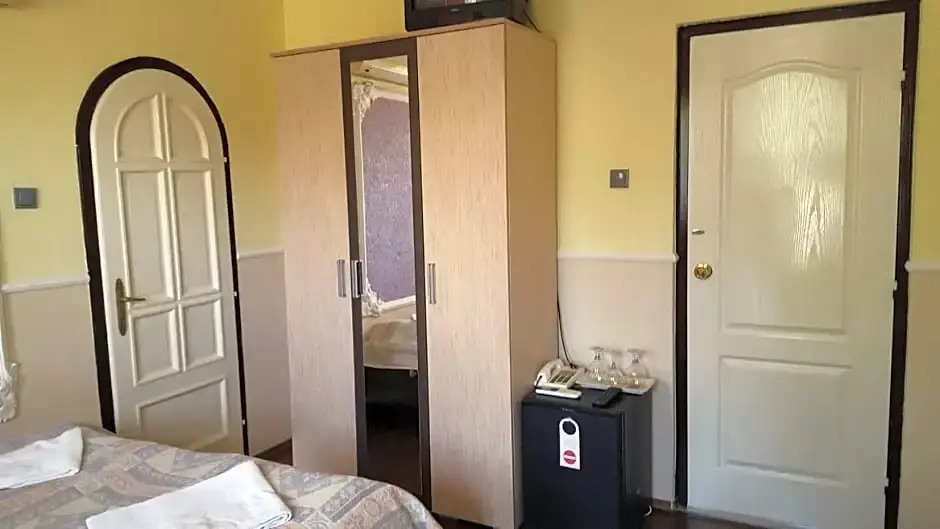 Parish Bull Hotel