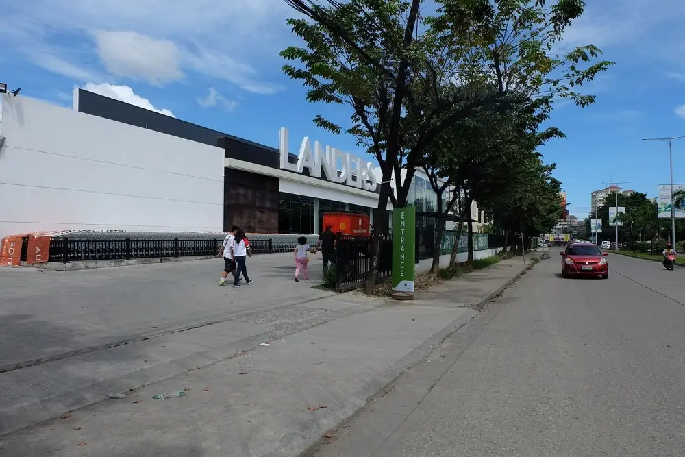 Brand New Quiet Clean Condo at The Heart of Cebu with Hispeed Wifi
