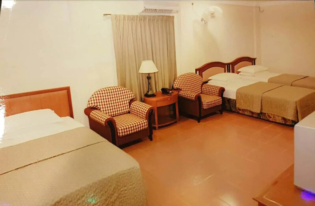 Lotus Family Hotel, Medan Tuanku