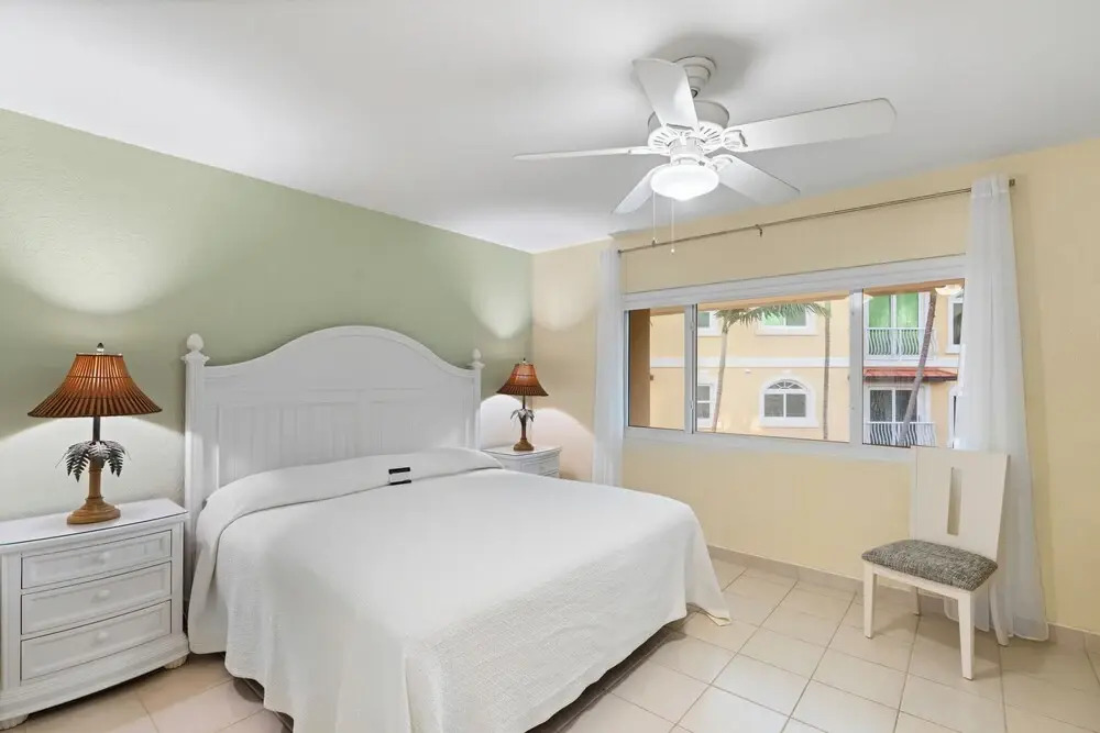 London House Seven Mile Beach Grand Cayman