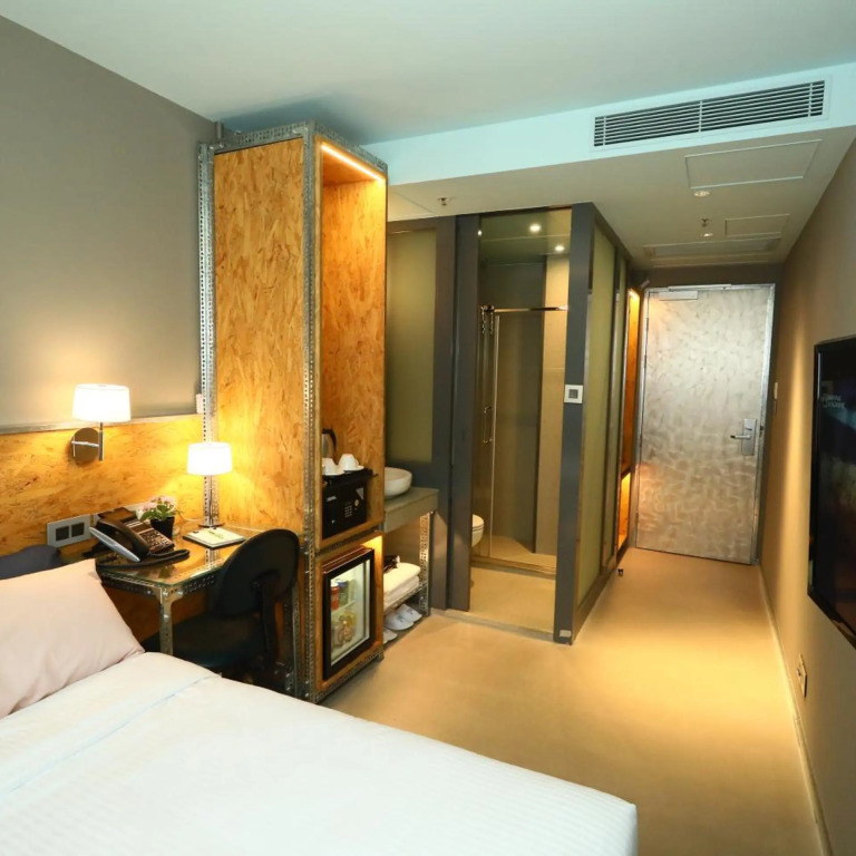 IND Hotel