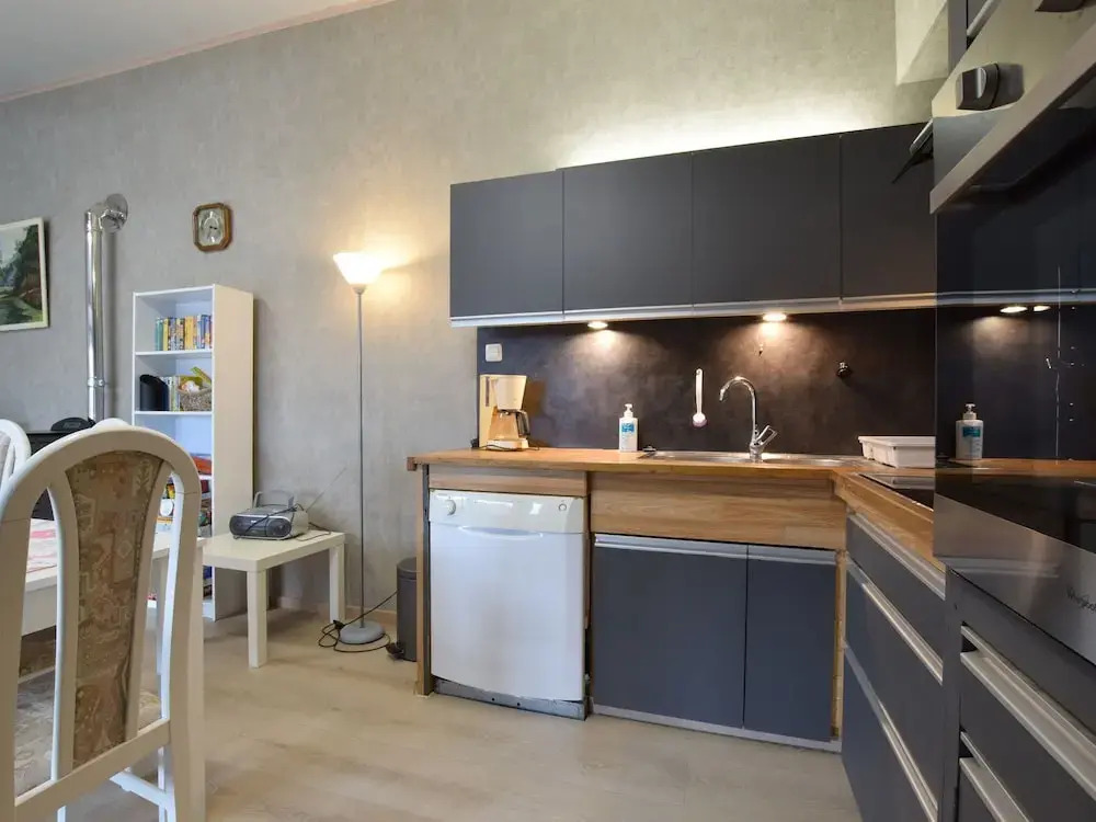 Cozy Holiday Home in Nisramont with Fenced Garden