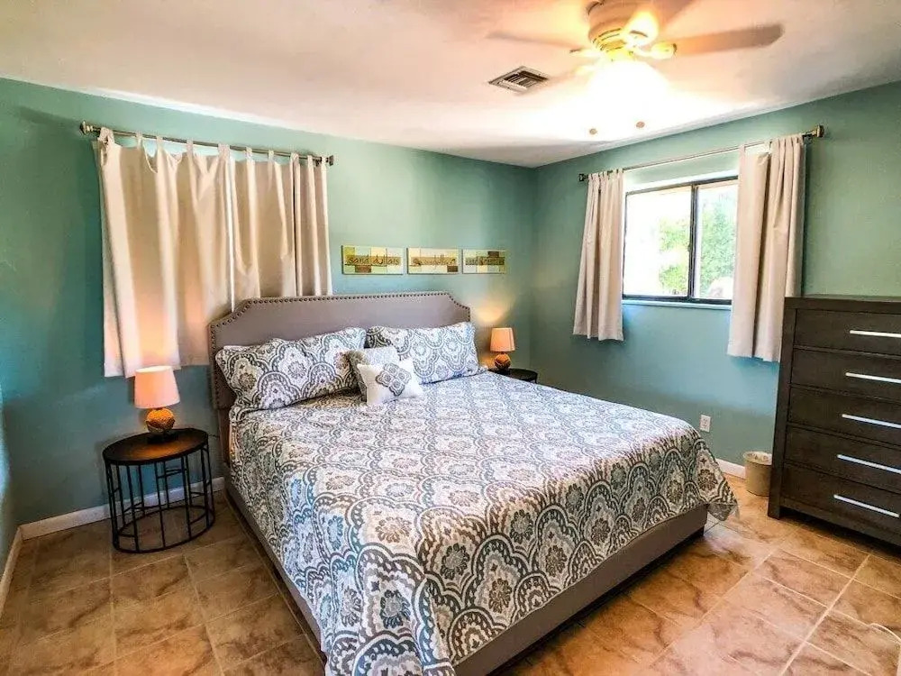 The Beach Barn - 4 Br Home