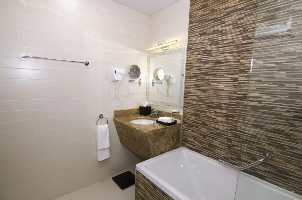 Al Murooj Grand Hotel