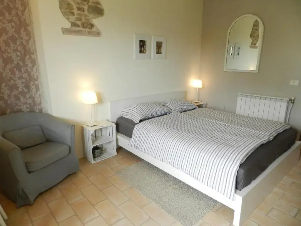 Rosa nel Pozzo Apartments and B&B