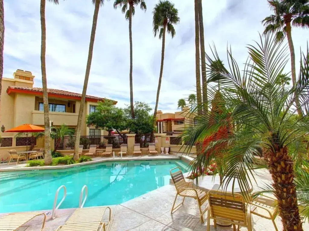 Private Resort Community -- ½ mile Walk to Hiking & Biking at N. Mtn. Preserve!