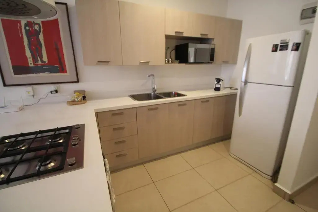 Alameda Downtown Apartment 404