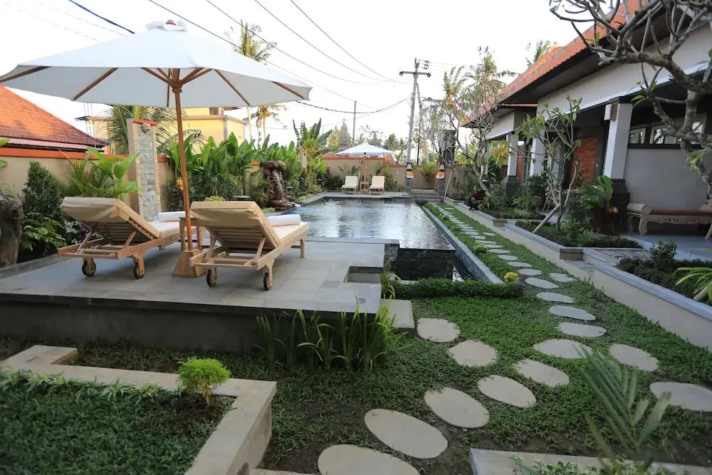 Uma Dhari Villa by Prasi