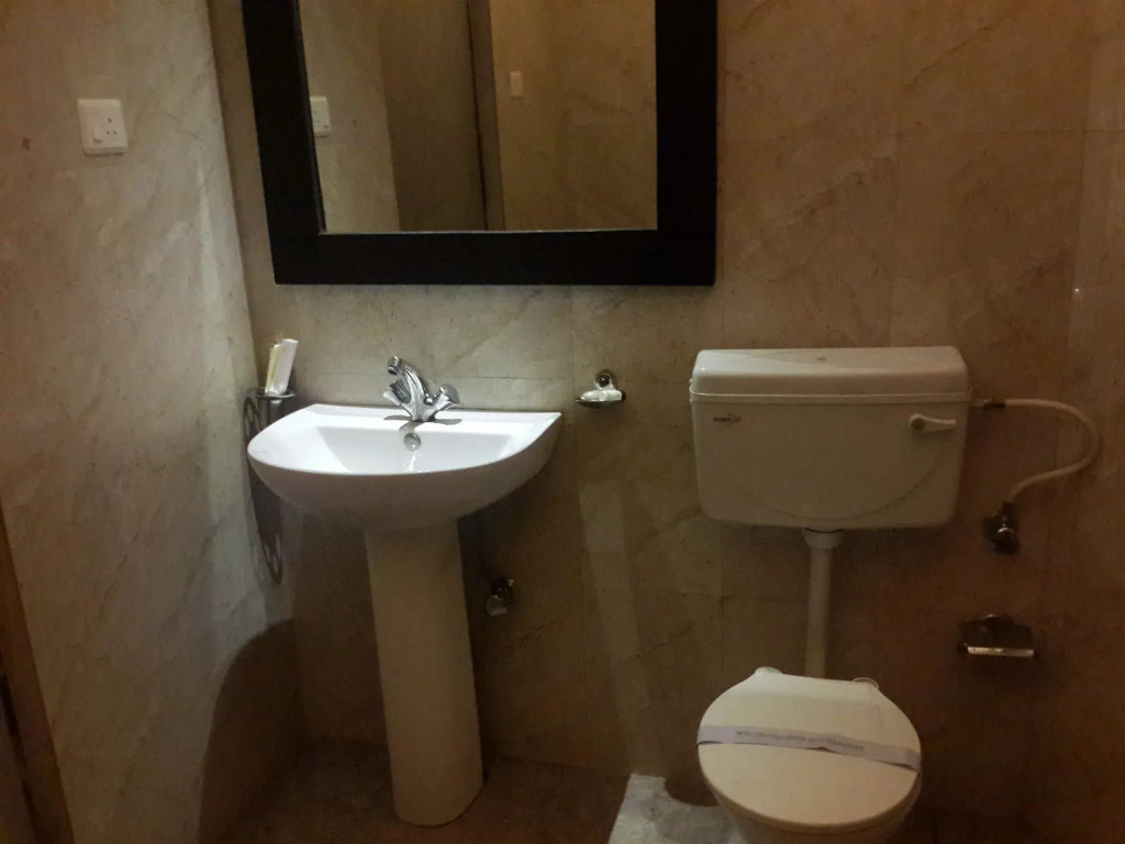 HOTEL VARUNA