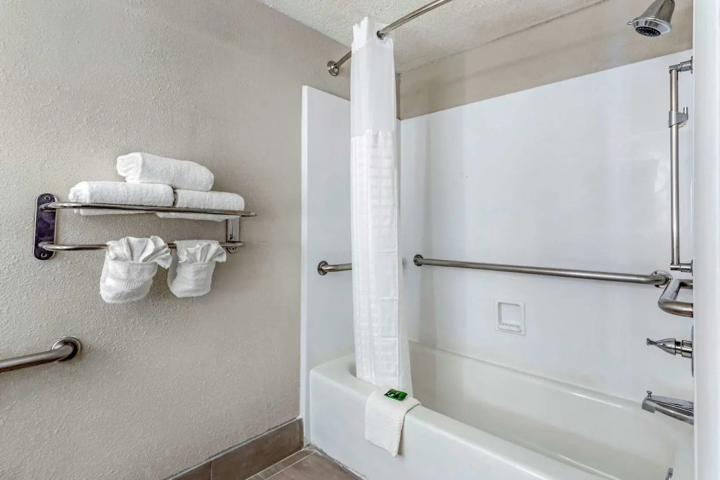 Clarion Pointe Raleigh Midtown