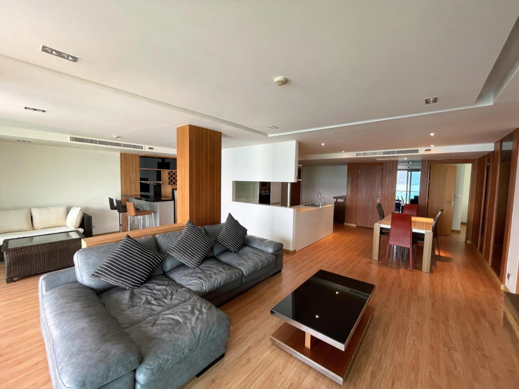 Patong sea view apartment at Privilege, rooftop pool