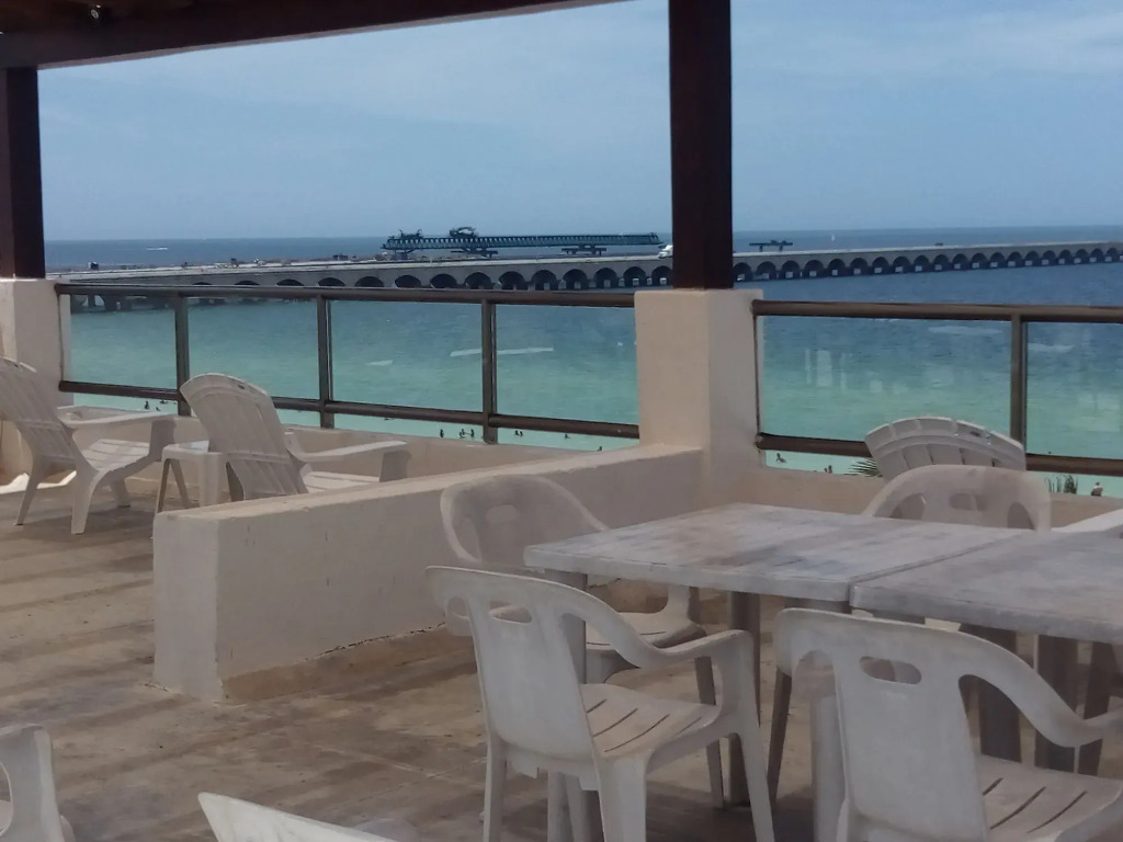 Playa Linda Hotel