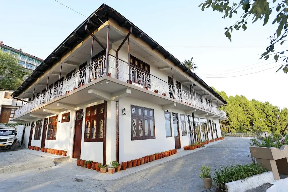 Hotel Raj Deluxe