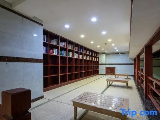 Xifeng Hotel