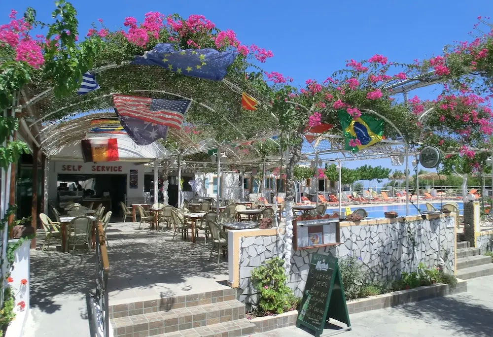 Santorini Youth Hostel