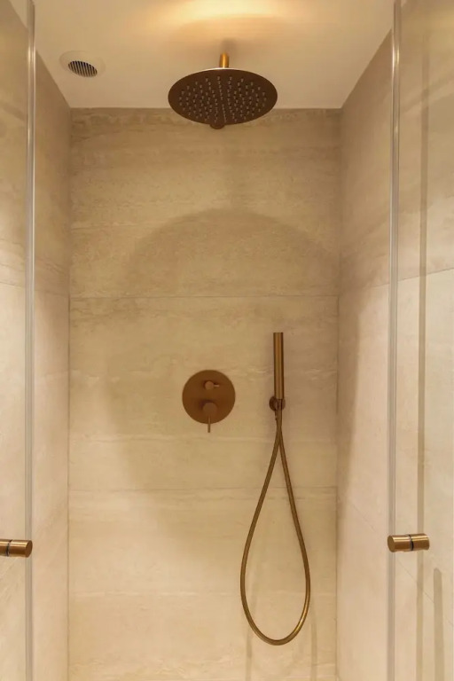 Chic A/C Central apt - 2bdr/6p - Faubourg s/ Denis