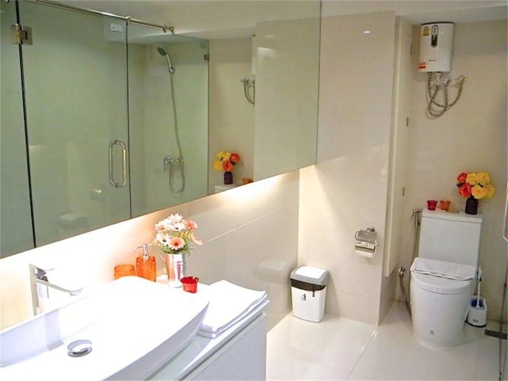 Kata Plaza 1 bedroom Modern Apartment