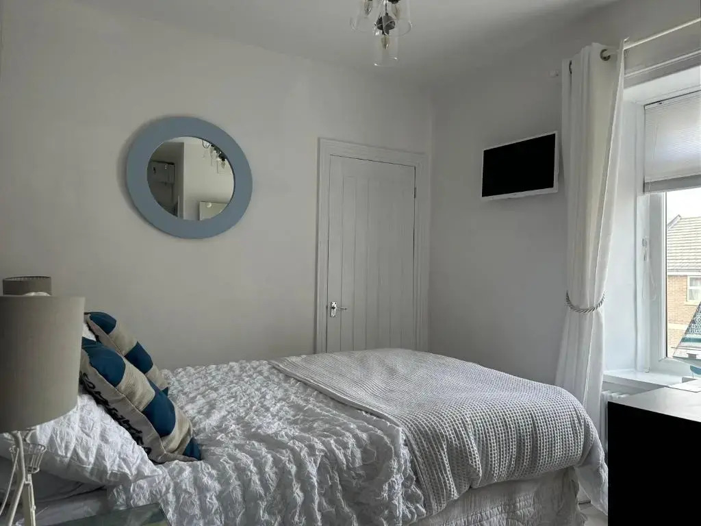 Coastal Joy - Family and friends bedrooms