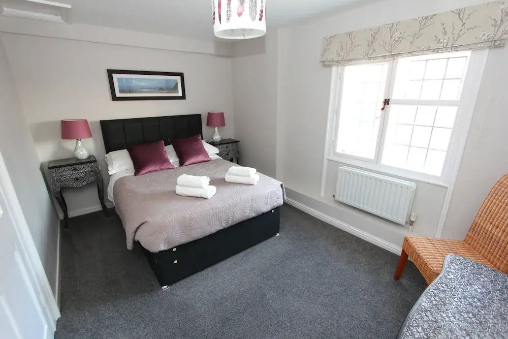 Commonhall Apartments, Top Floor