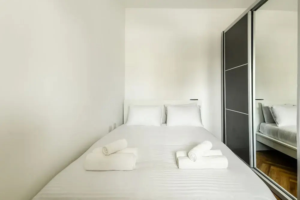 Beachside Charm on Ben Yehuda 2BR Apt