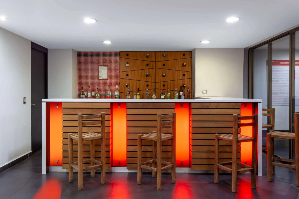 Ramada by Wyndham Acapulco Hotel & Suites