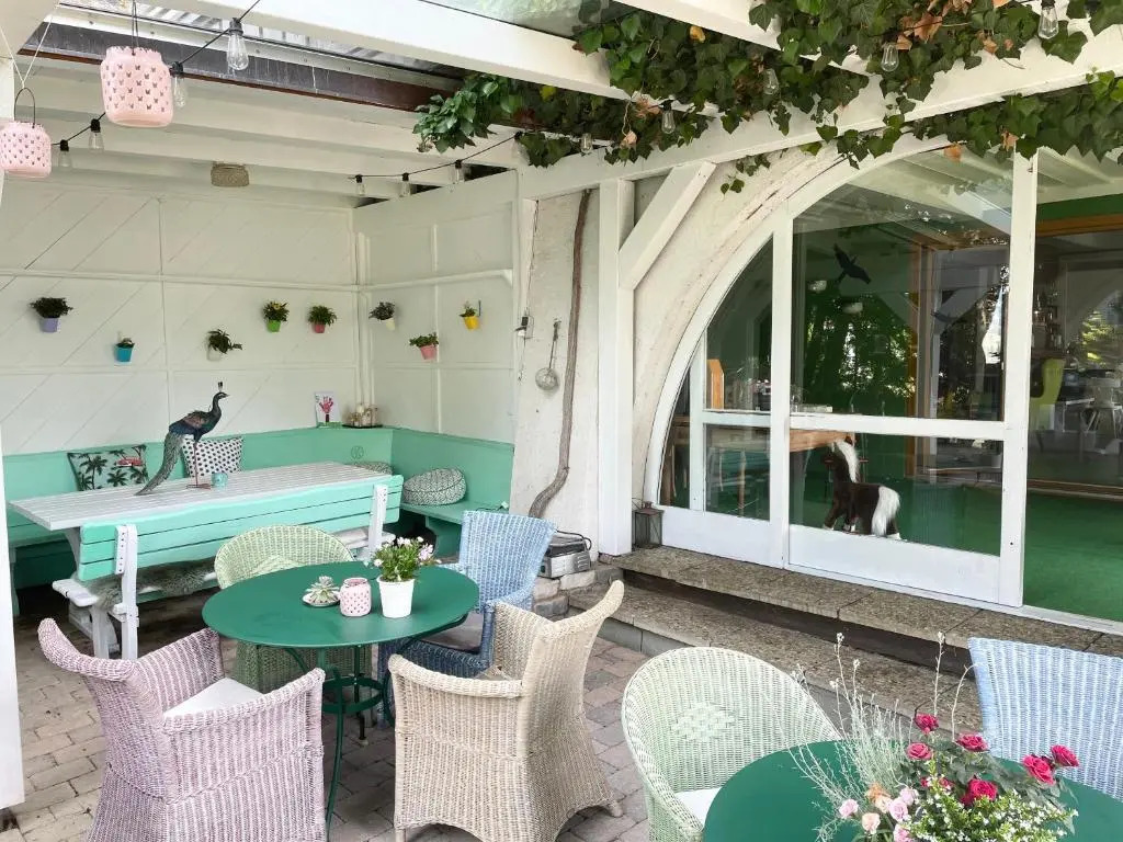 Magalis, Bed & Breakfast - inclusive Summer Card