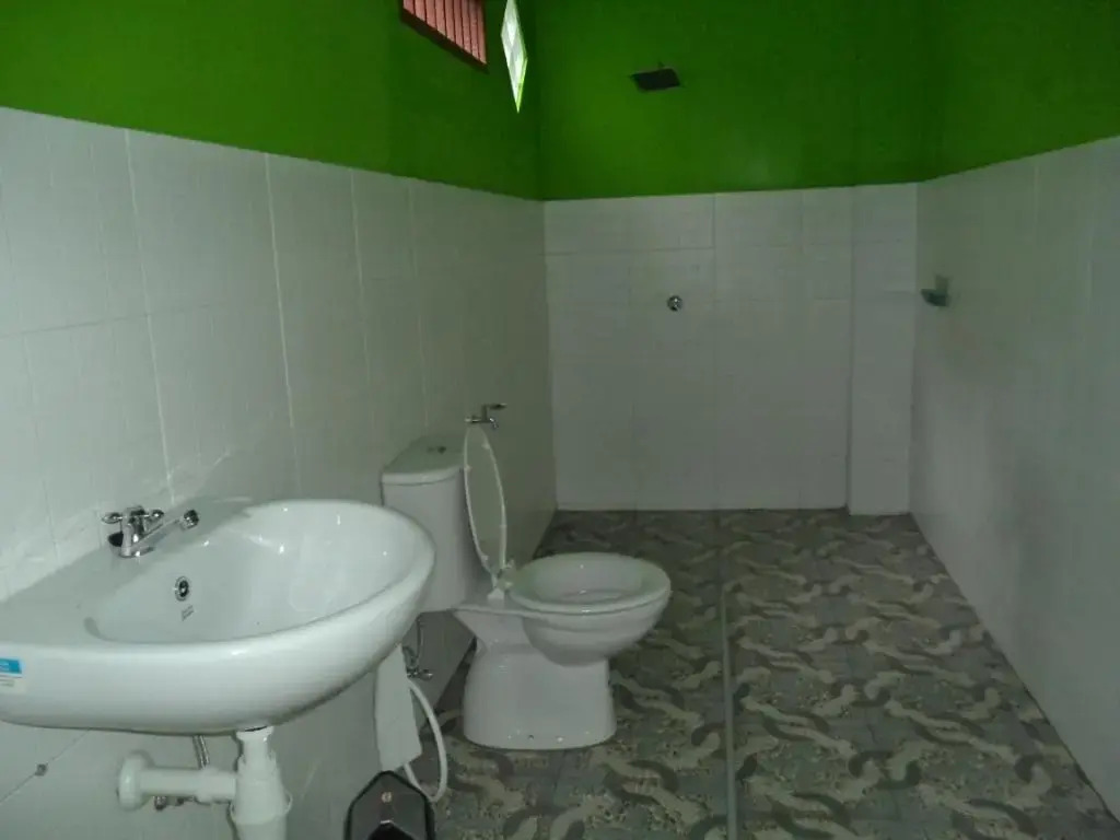 Ida Guest House & JUNGLE TREKKING