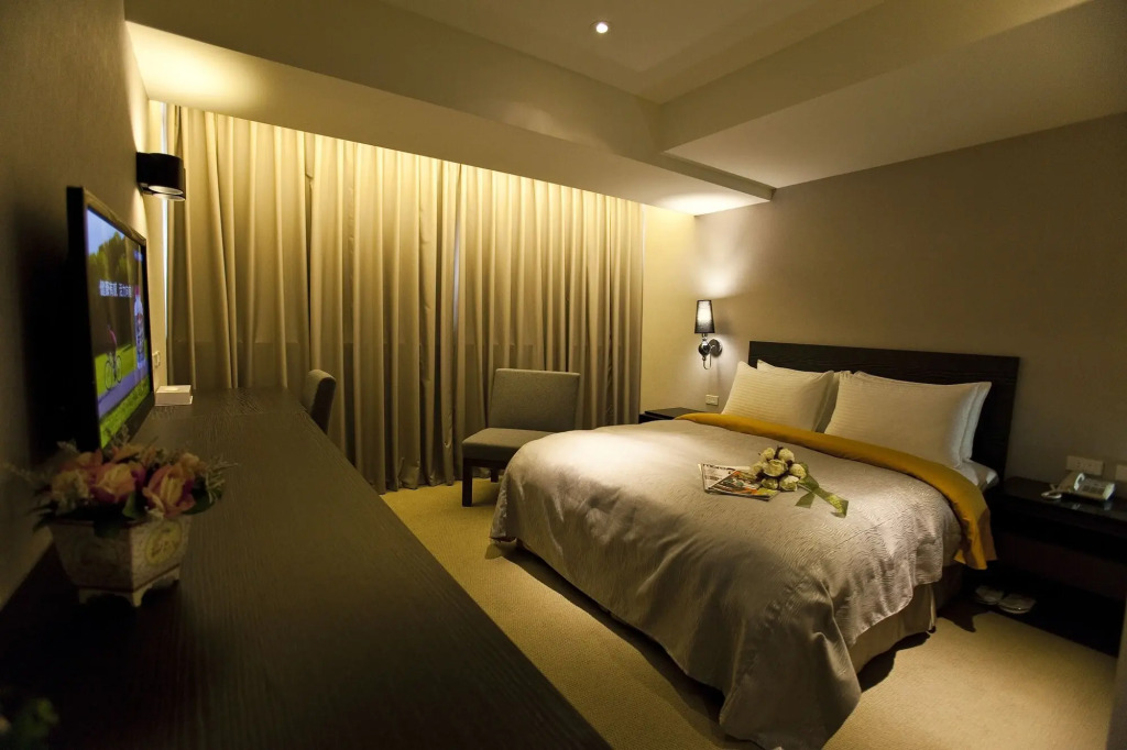 E-House Hotel