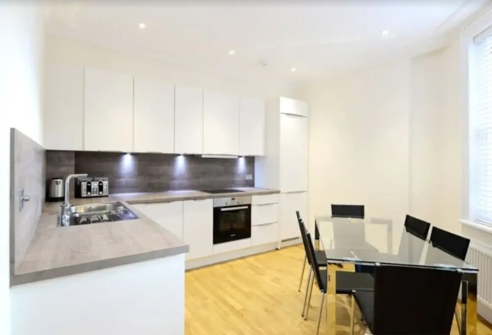 Luxurious 3 Double Bedroom Apartment Hammersmith