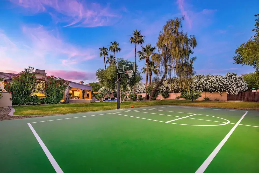 Luxe Scottsdale Oasis With Pool, Hot Tub, Firepit and Outdoor Lounge Avantstay