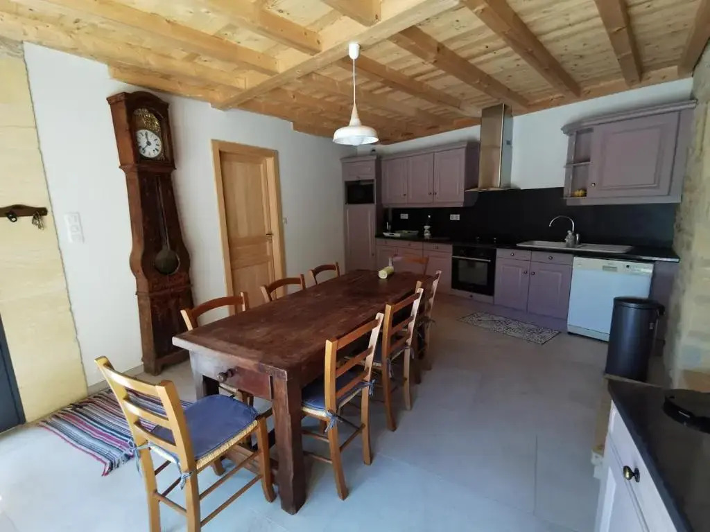 Gite Coly-Saint-Amand, 5 pièces, 8 personnes - FR-1-616-85
