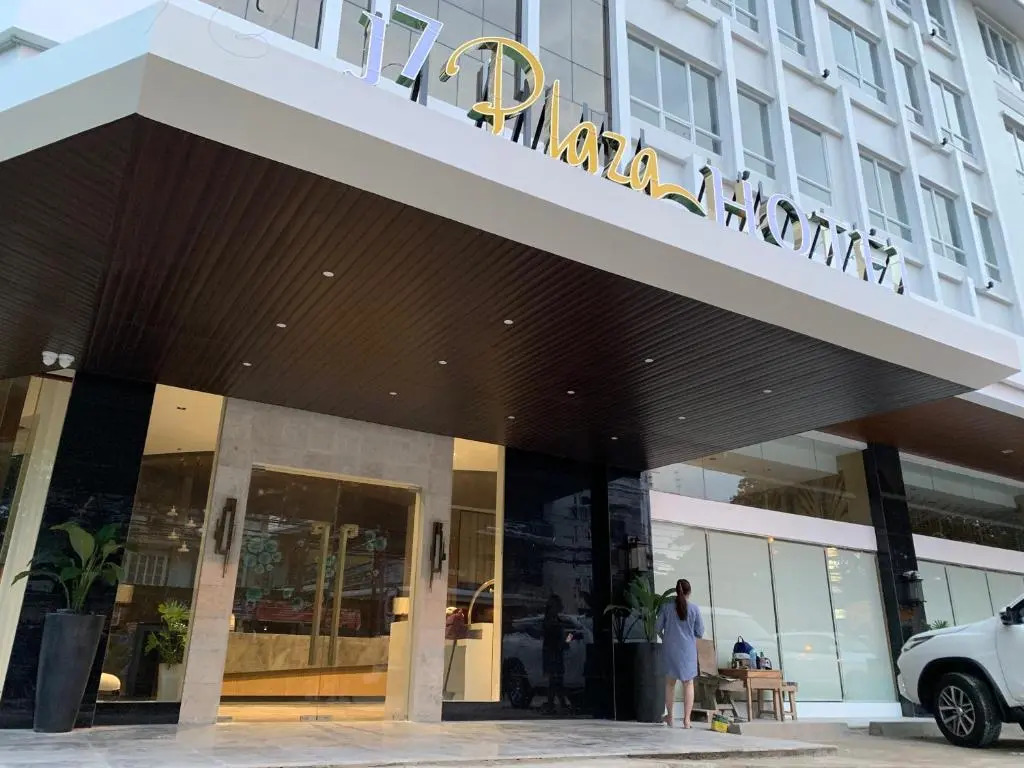 J7 Plaza Hotel