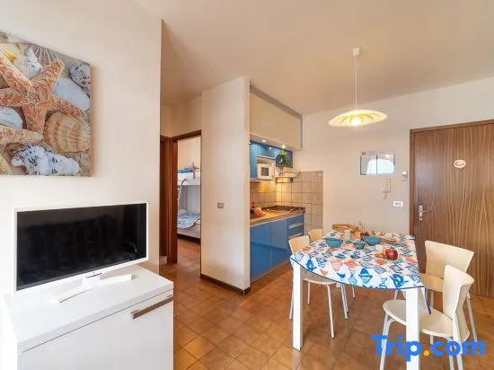 Bright Holiday House with a Large Terrace