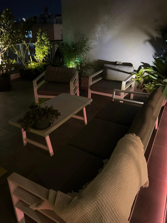 Suite and Room in a breathtaking new designed penthouse in SE TLV