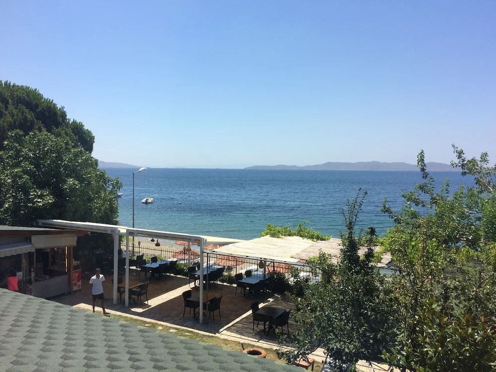 Yelkovan Ada Evi