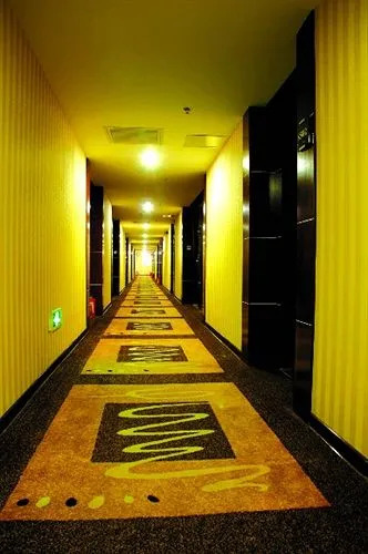 Guangzhou one plus one business hotel