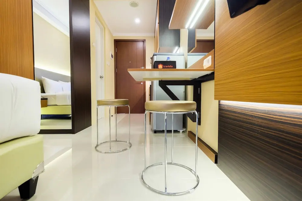 Warm Cozy Studio Room at Signature Park Grande Apartment By Travelio