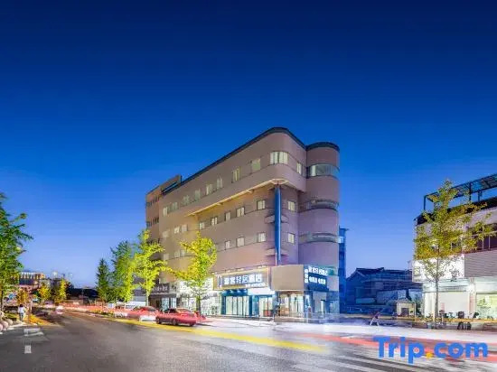 TUKE LIGHT HOTEL (Yangzhou University Slender West Lake South Gate)