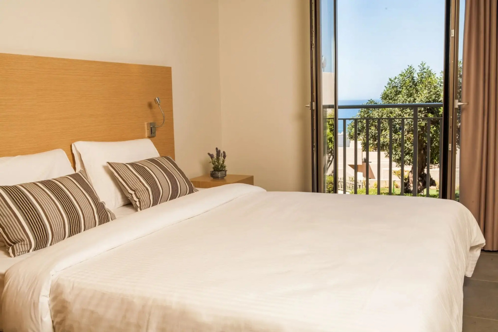 Sundance Apartments & Suites