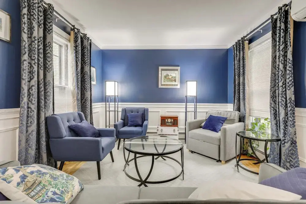 1 Mi to Dtwn Providence: East Side Retreat!