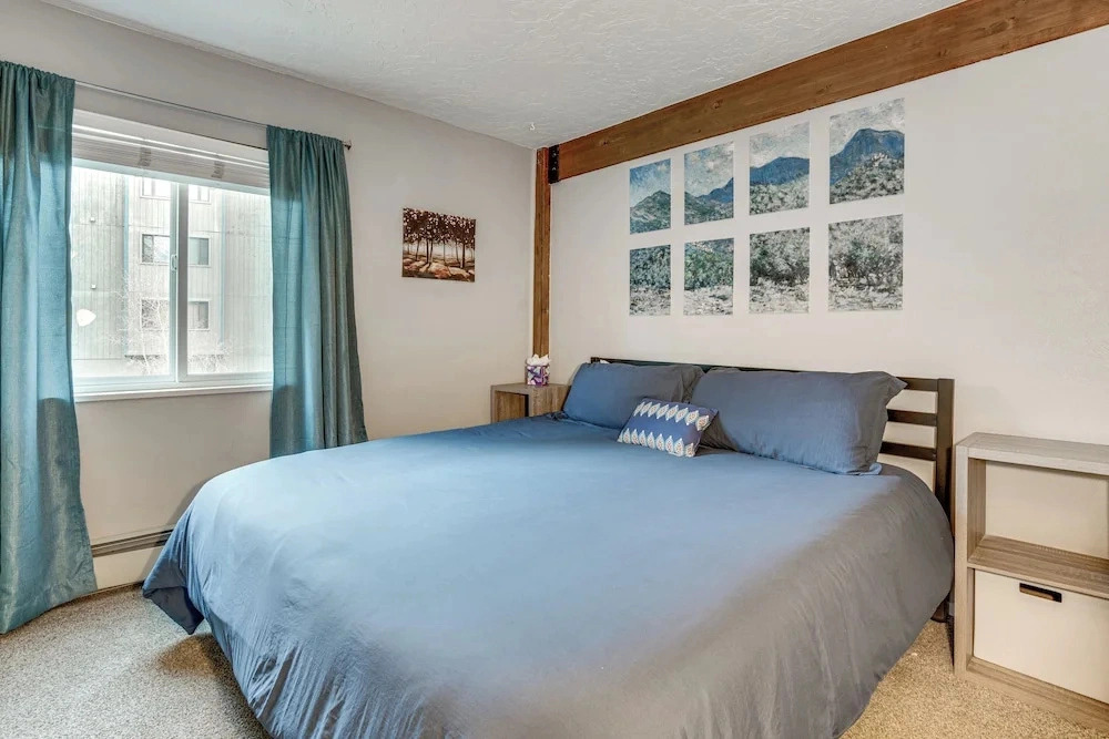 Silverthorne Condo w/ Balcony: Hike, Fish & Golf