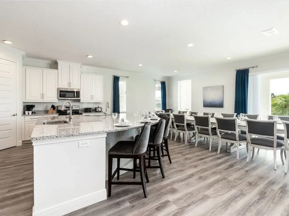 Luxurious 14br / 14ba Private Pool + Spa 14 Bedroom Home