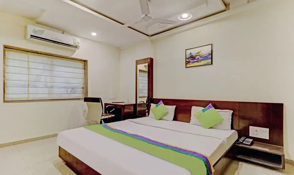 Loharkar Hotel